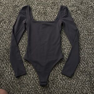 Aritzia Babaton square neck bodysuit 2XS